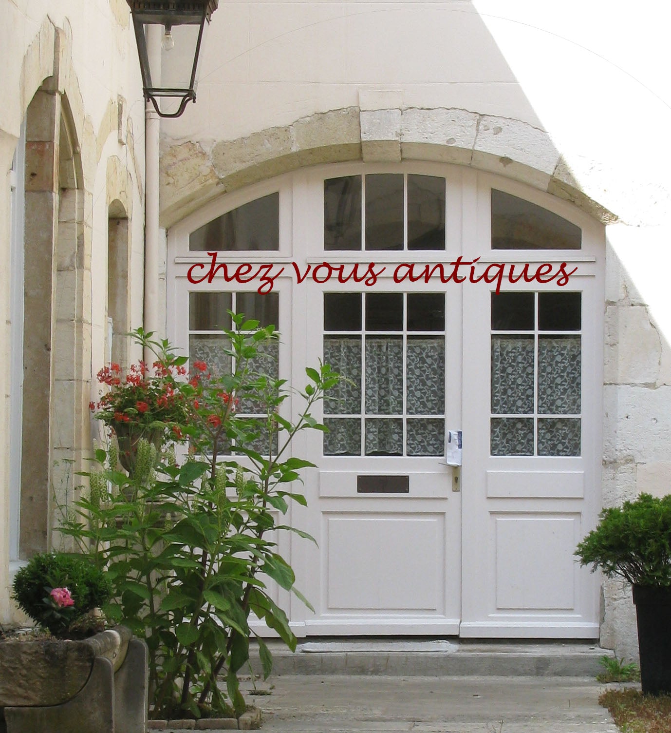 Chez Vous Antiques logo
